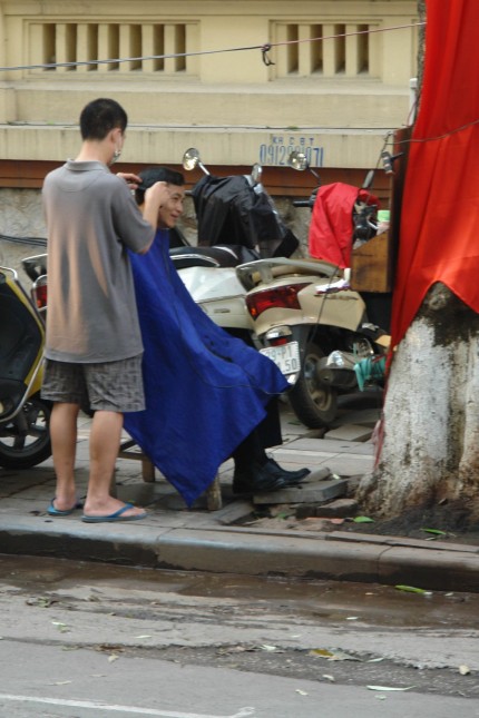 Pavement barber