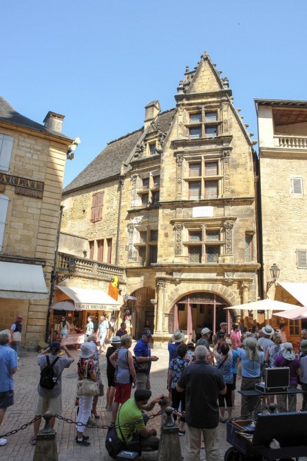 <p>Brive la Gaillarde</p>