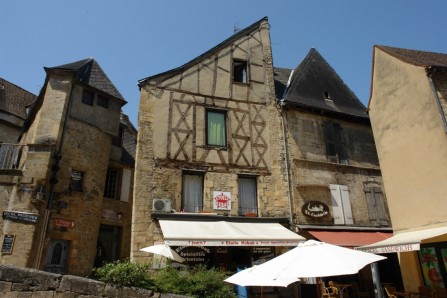 <p>Brive la Gaillarde</p>