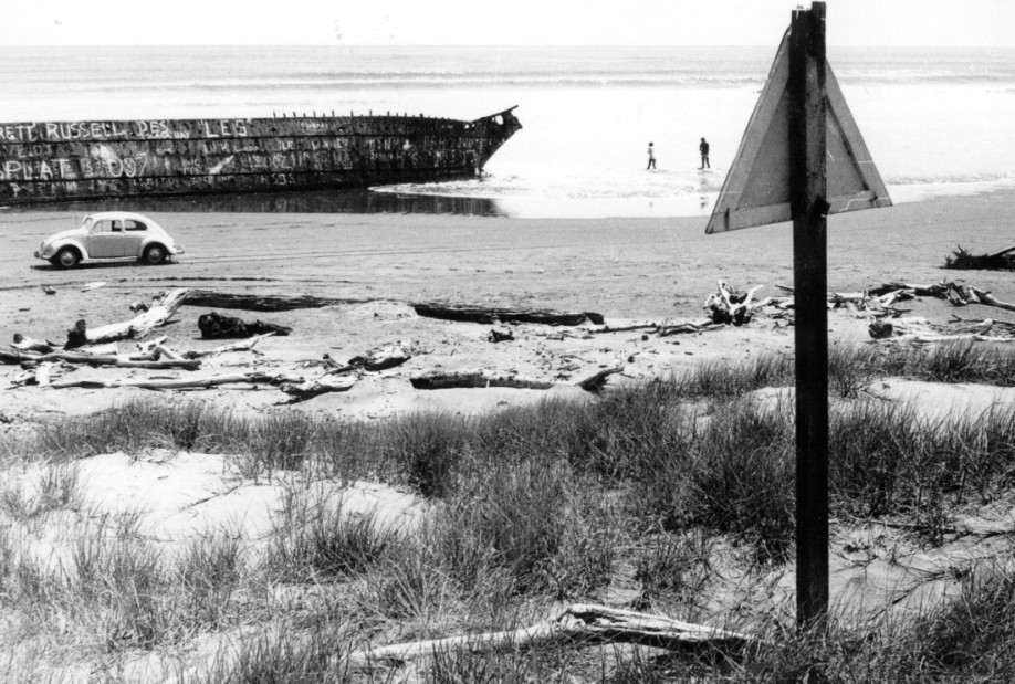 The Wreck of the Hydrabad, Waitarere Beach - The VW and the wreck - 1966 Image donated by Alistair MacDonald - Ray Lovell Photography